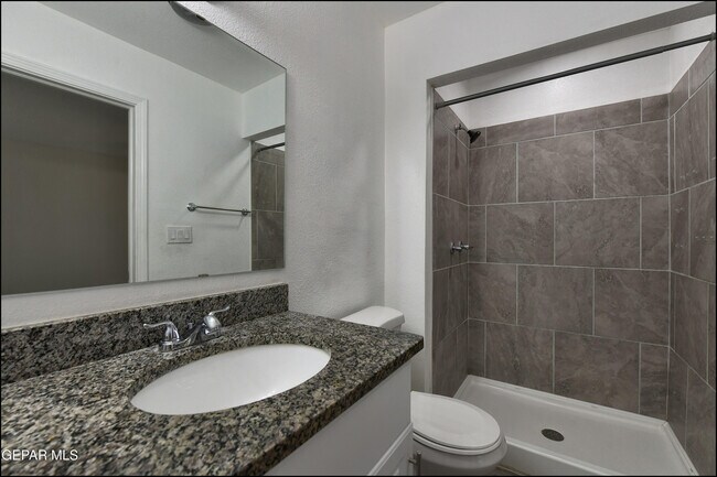 Building Photo - 1739 Russ Randall St