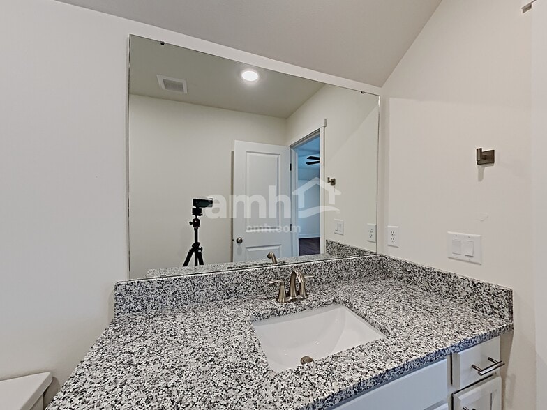 Building Photo - 23379 SE Dogwood St