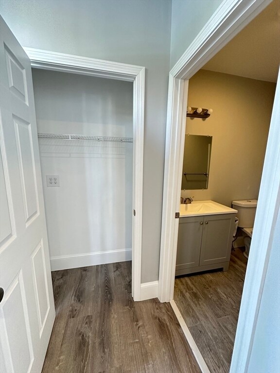 Building Photo - 6 Monroe St