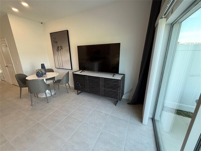 Building Photo - 15068 Cuzcorro Ct