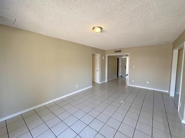 Building Photo - 4637 W Vista Ave