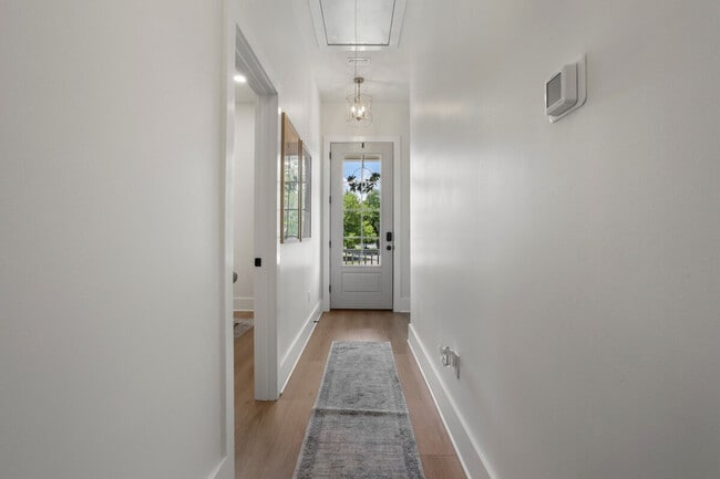 Building Photo - 1472 Georgia Pl