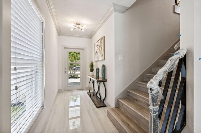 Building Photo - 522 Lucky Ln