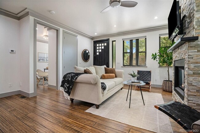 Building Photo - Truly one-of-a-kind in the Highlands home ...