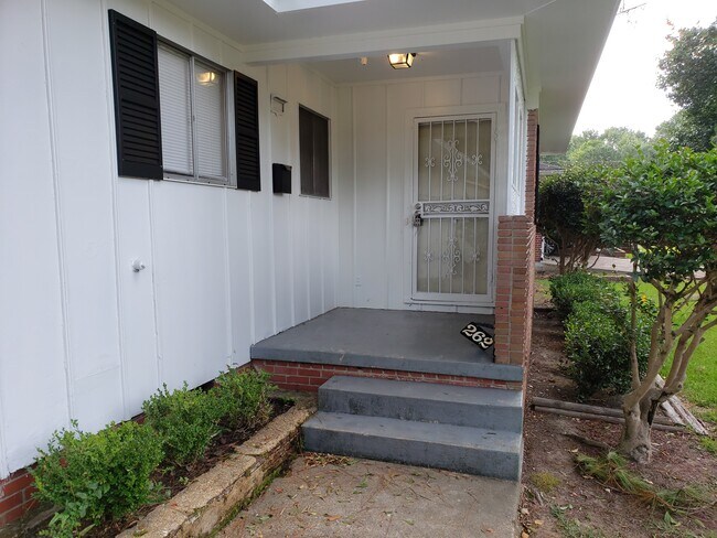 Building Photo - 2622 Hemingway Cir