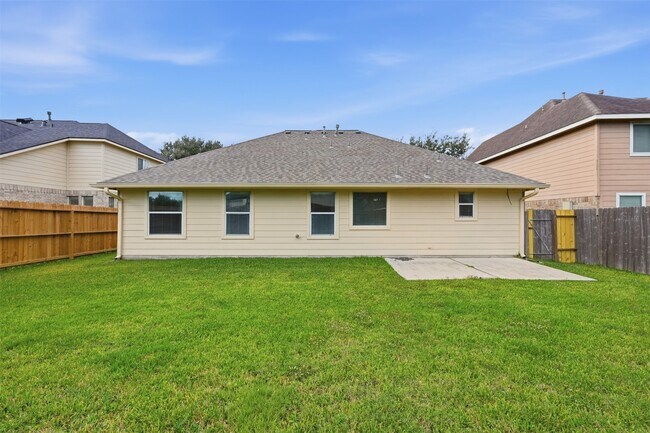 Building Photo - 2319 Falcon Knoll Ln