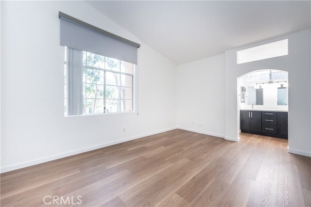 Building Photo - 46 Nightingale Dr