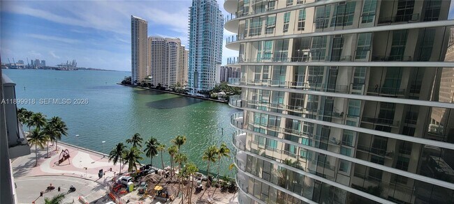 Building Photo - 300 S Biscayne Blvd