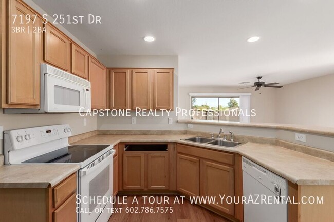 Building Photo - Charming 3-Bedroom, 2-Bathroom Home with F...