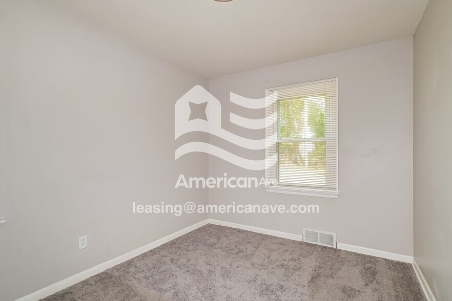 Building Photo - 9101 Bel Cour Dr