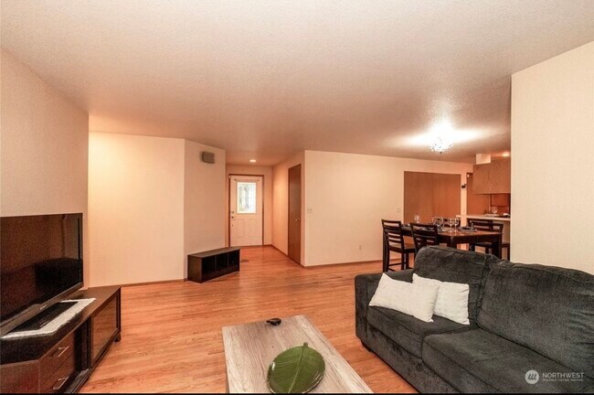 Entrance - 4100 Songbird Ln NW