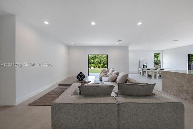 Building Photo - 12790 SW 91 Ave