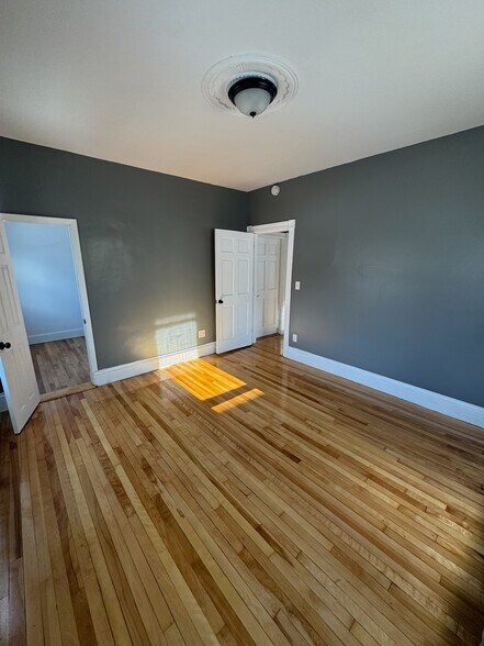 Building Photo - 95 Bradford Ave