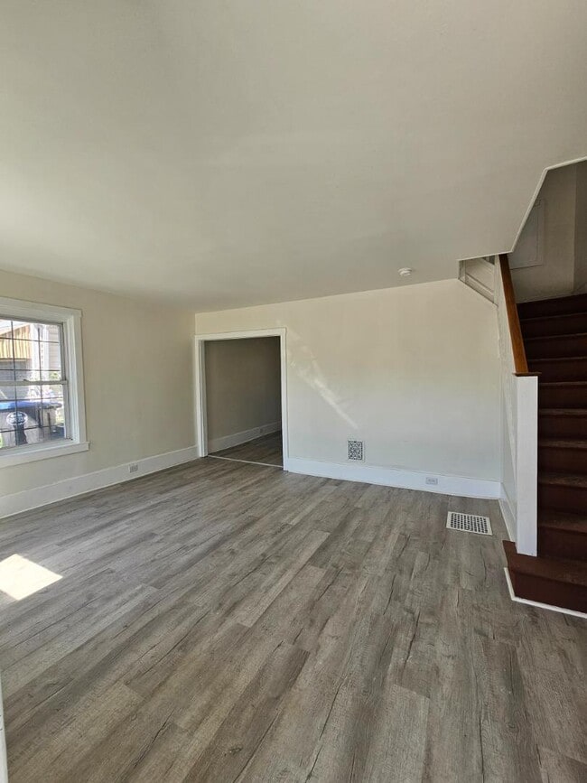 Building Photo - 1103 Baldwin St