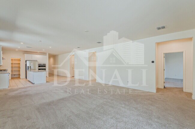 Building Photo - 10962 W Taylor St