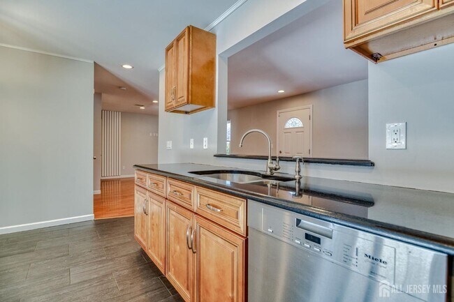 Building Photo - 3 Green Acres Ave