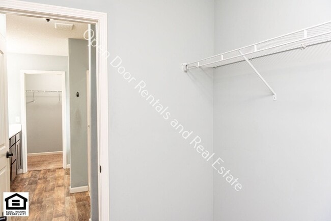 Building Photo - 6031 Melan Cove