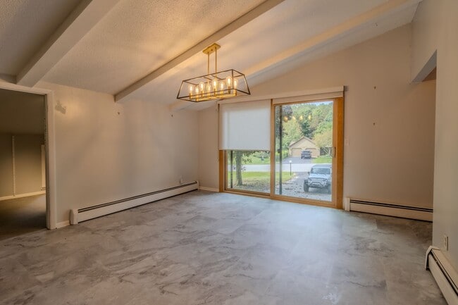 Building Photo - Live Large – Gorgeous Home with 4 Beds, 3 ...