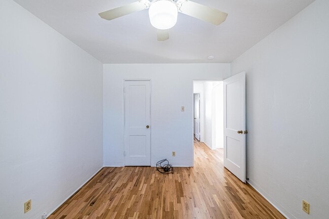 Building Photo - 624 Adams St NE