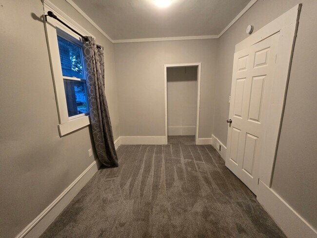 Building Photo - 3150 W 40th St
