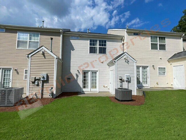 Building Photo - 1304 Cozart St