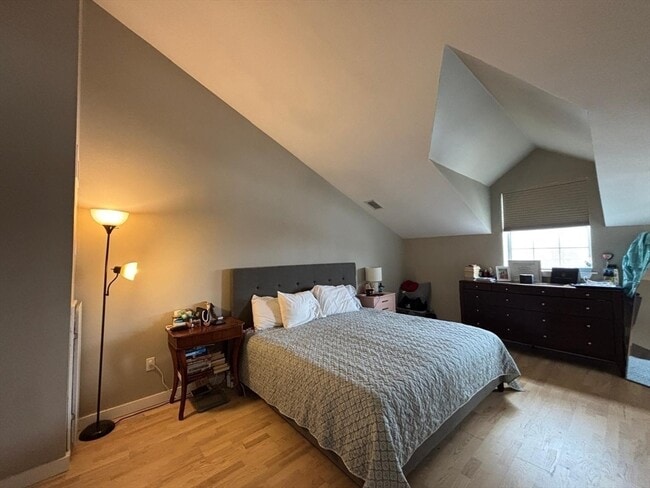 Building Photo - 160 Commandants Wy