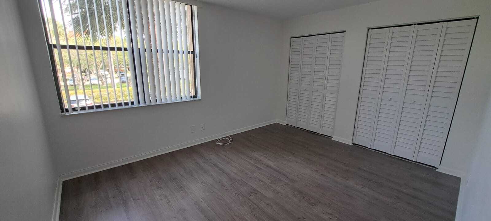 Building Photo - 750 Egret Cir