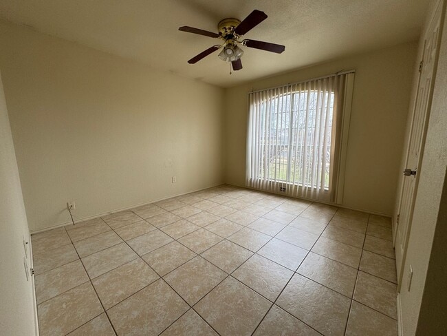 Building Photo - 110 James Loop