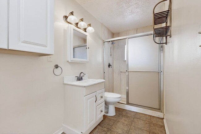 Building Photo - NEAR NORTH VALLEY PUEBLO 2 Bedroom  1 Bath...