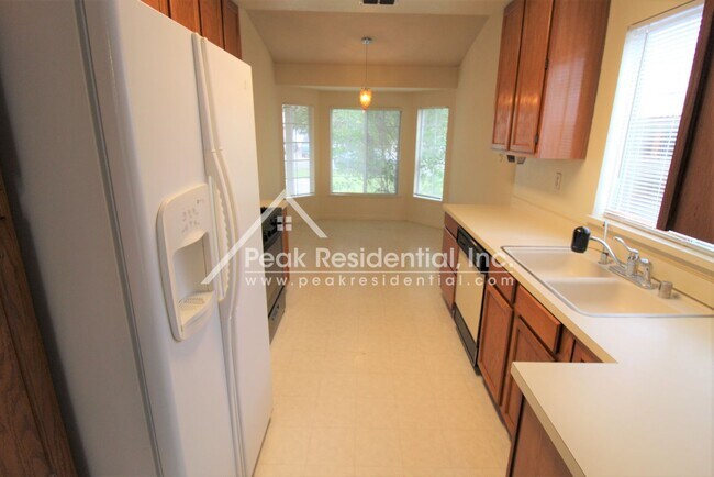 Building Photo - Nice 3bd/2ba House with 2 Car Garage near Bell & Rio Linda Blvd