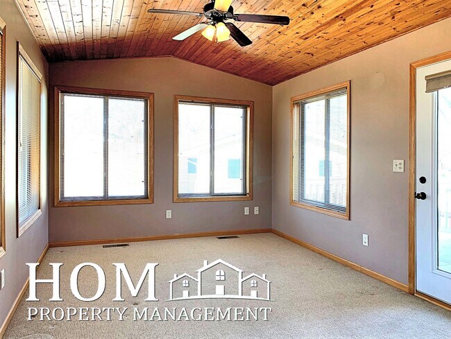 Building Photo - 140 Peggy Ln