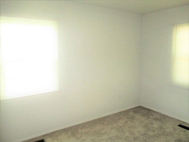 Building Photo - Beautiful 4 Bed 2 Bath Home Sitting On A Spacious Lot In Serene Greenbriar