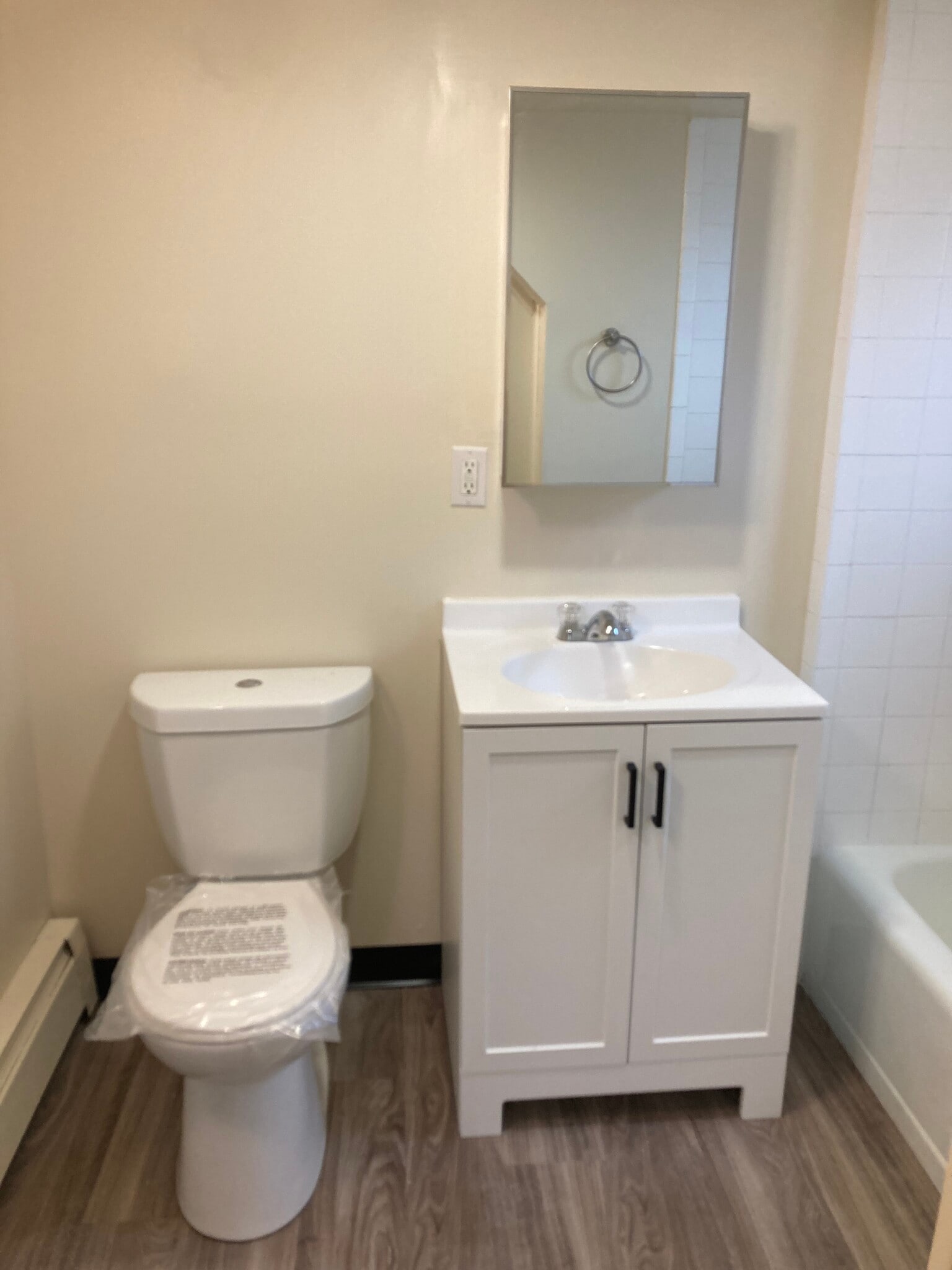 Building Photo - 83 Connecticut Blvd