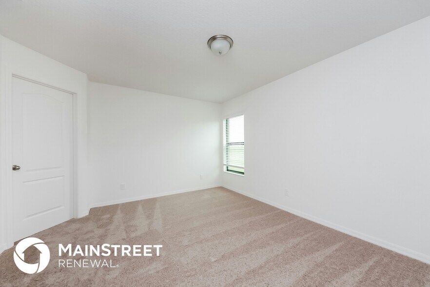 Building Photo - 1452 Swan Lake Cir