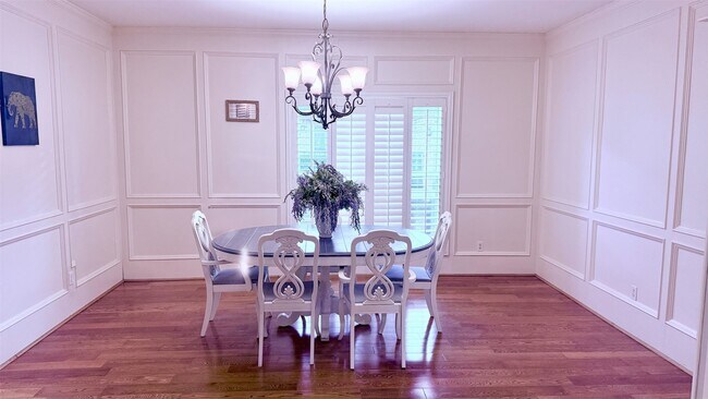 Building Photo - 1802 Potomac Dr