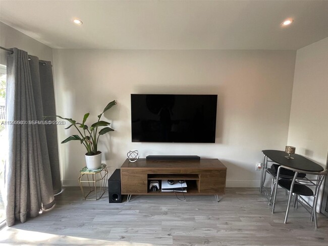 Building Photo - 7801 NE 4th Ct