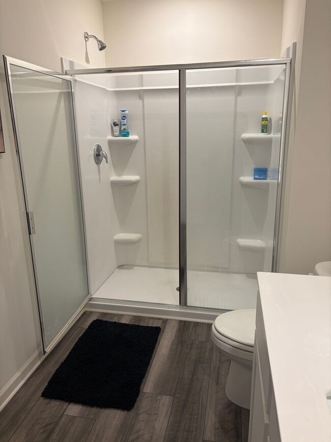 Building Photo - End-Unit Townhouse