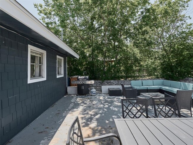 Building Photo - 7706 Delafield Ln