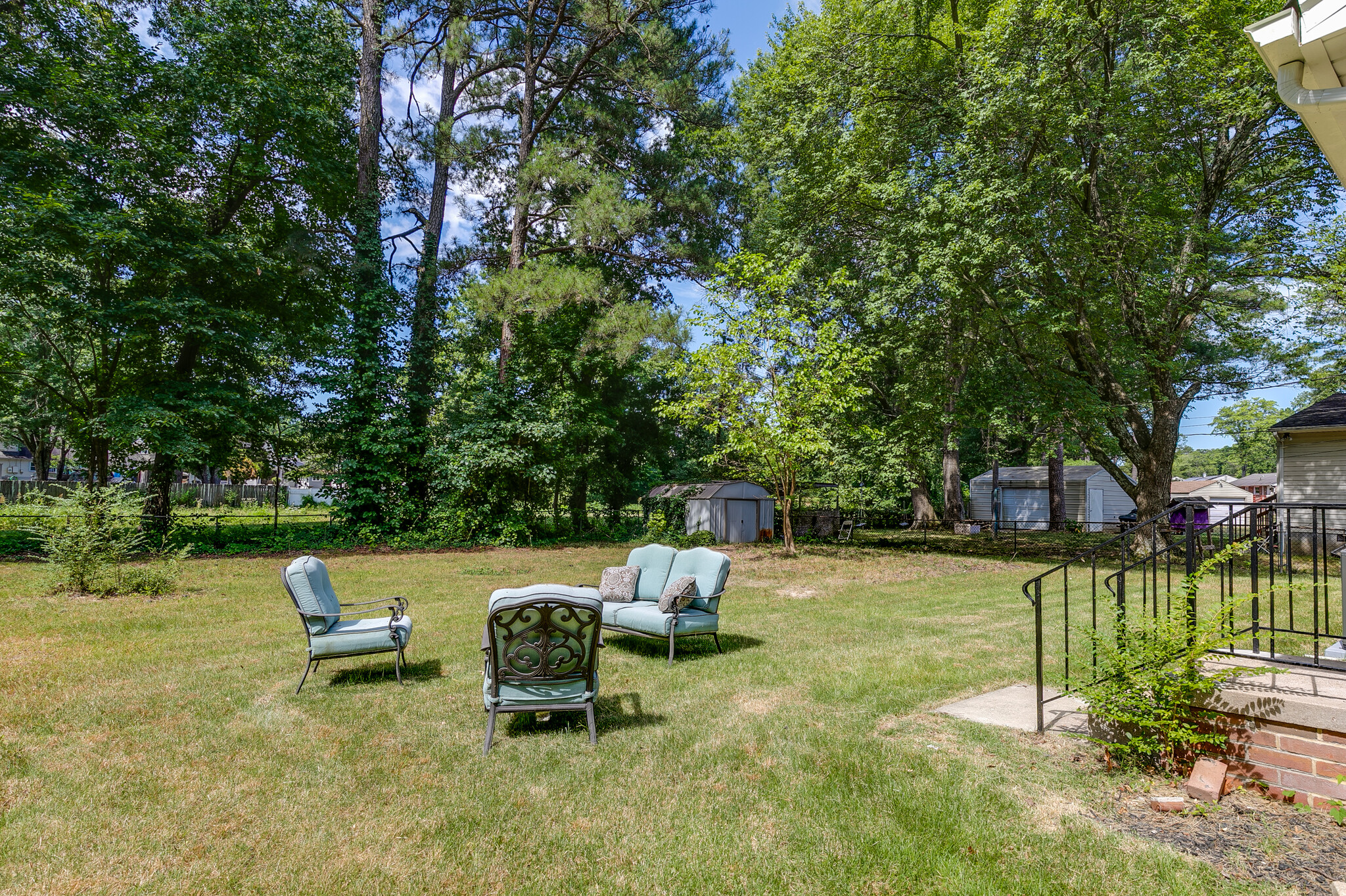 Quiet and private backyard - 5301 Tacoma St