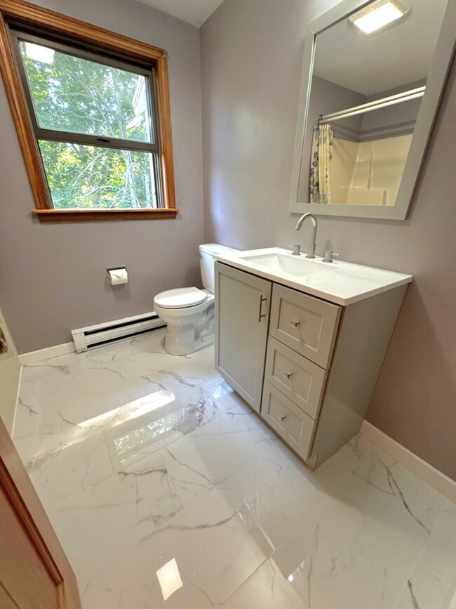 Building Photo - 237 Allen Ave