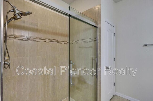 Building Photo - 16321 Treasure Point Dr
