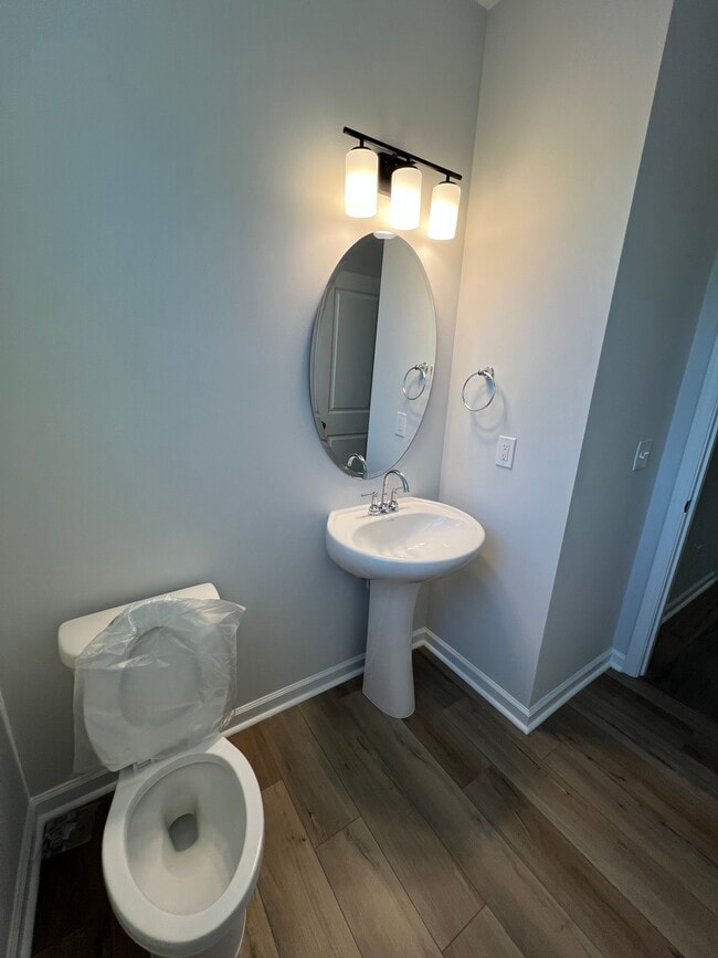 Building Photo - 375 Chesapeake Cmns St