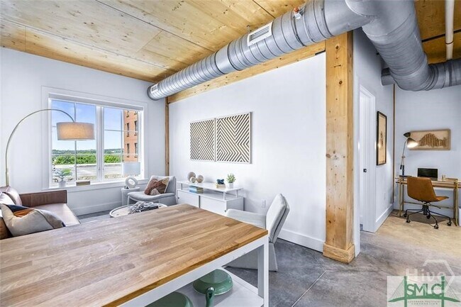 Building Photo - 111 Ann St