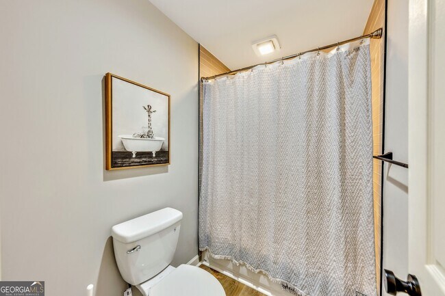 Building Photo - 1018 Falling Valley Ct SE