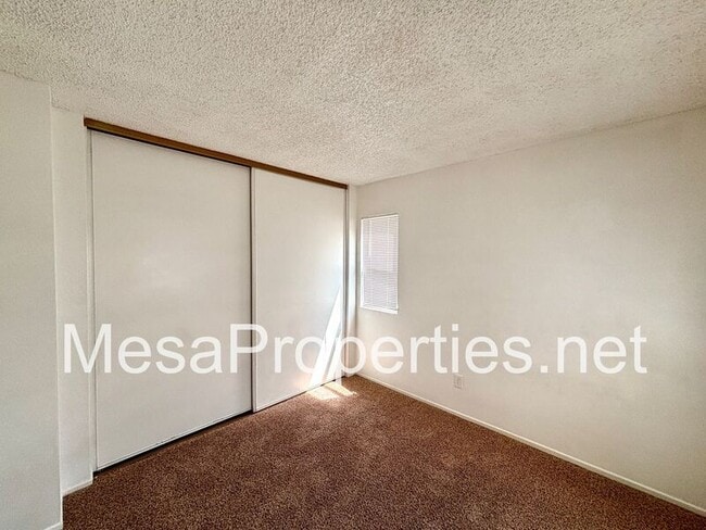 Building Photo - 14581 King Canyon Rd