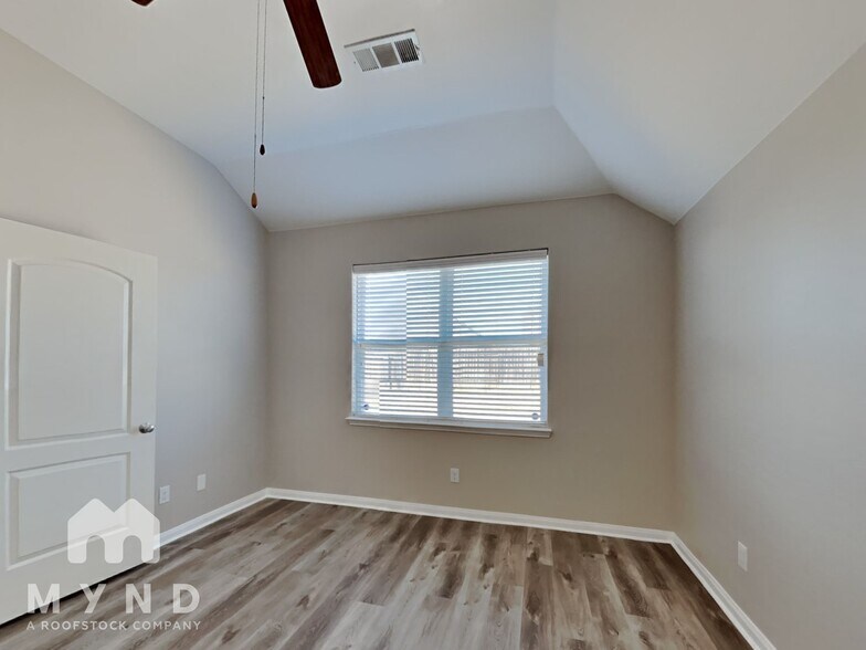 Building Photo - 13624 Founders Ln