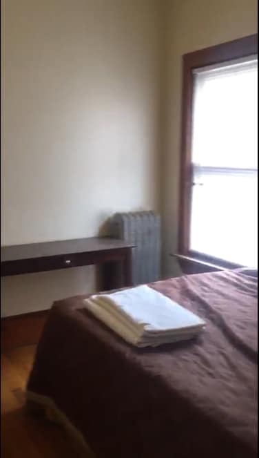 Building Photo - 56 Linden St