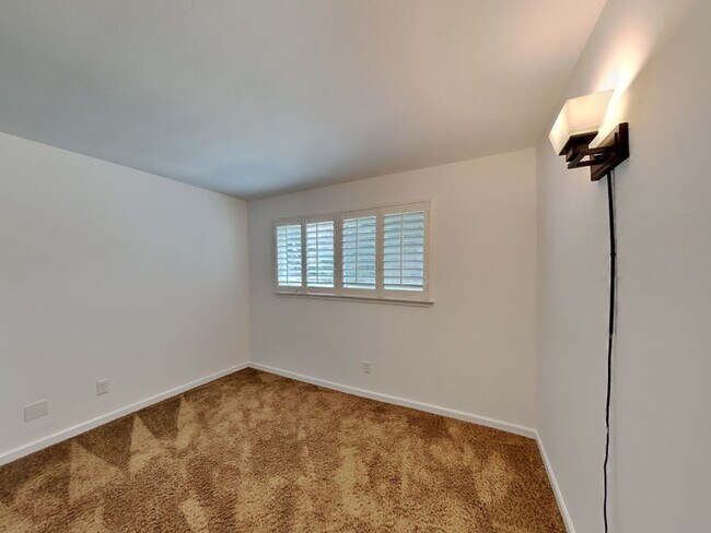 Building Photo - Fantastic 4/2 Home in El Sobrante