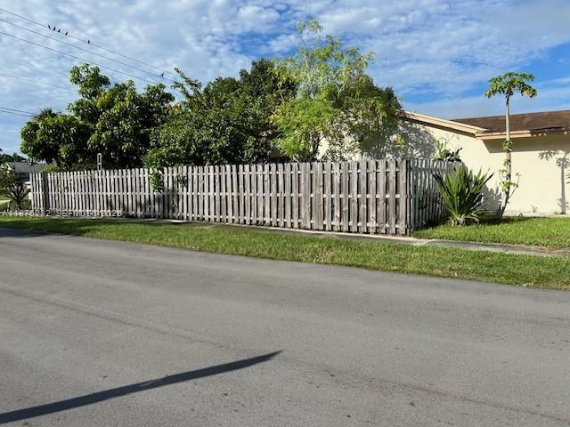 Building Photo - 9604 NW 49th St