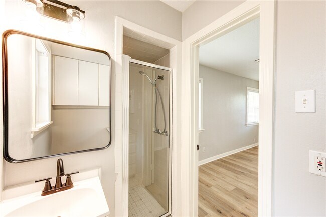 Building Photo - 3402 Gannett St